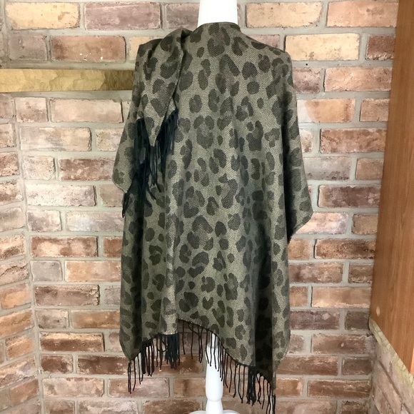 WOOLRICH Animal Print Blanket Shawl SZ-One Size - Picture 2 of 7